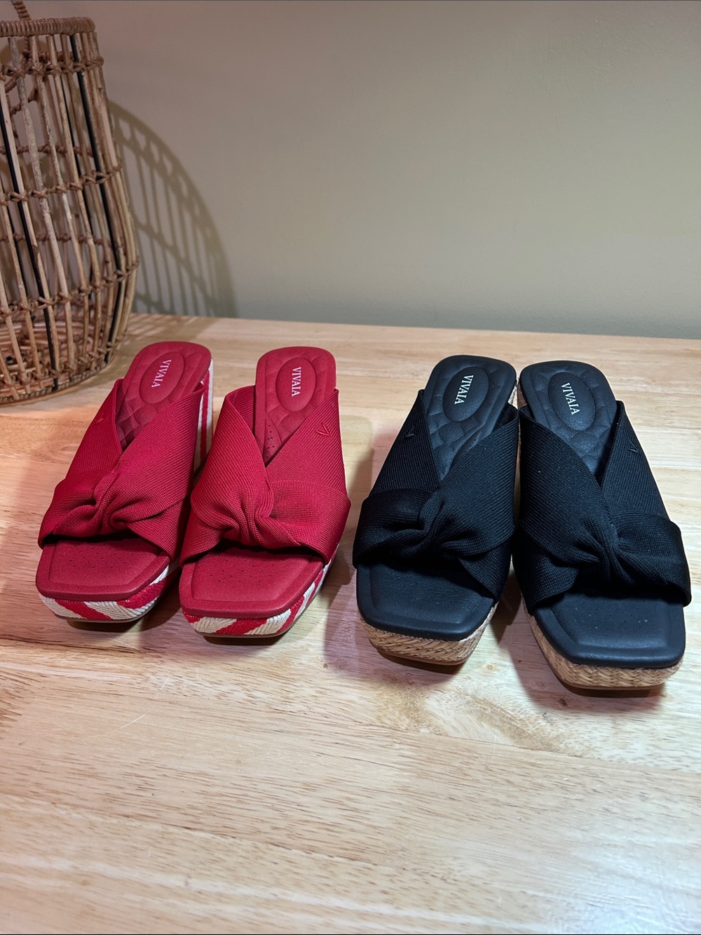 (2) New VIVAIA Laura Ruby Red + Black Square-Toe Wedge Sandals EU 39 US 8 Mules